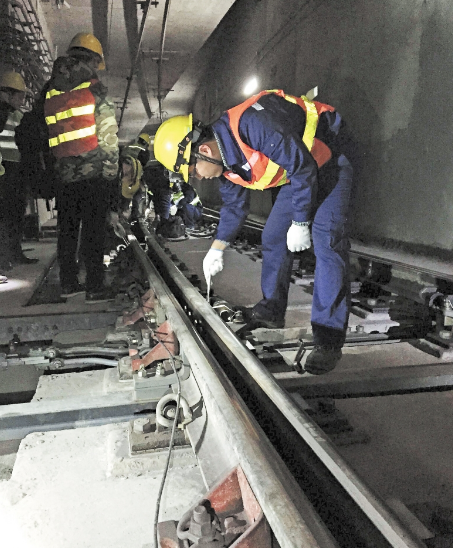 雞西某隧道+無(wú)砟軌道抬升專用材料